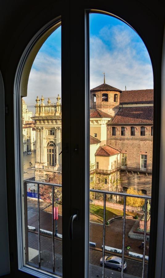 Appartamento Nel Cuore Di Torino Centro Bagian luar foto